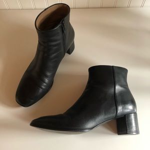 Via Spiga Vinson Bootie black leather size 7.5